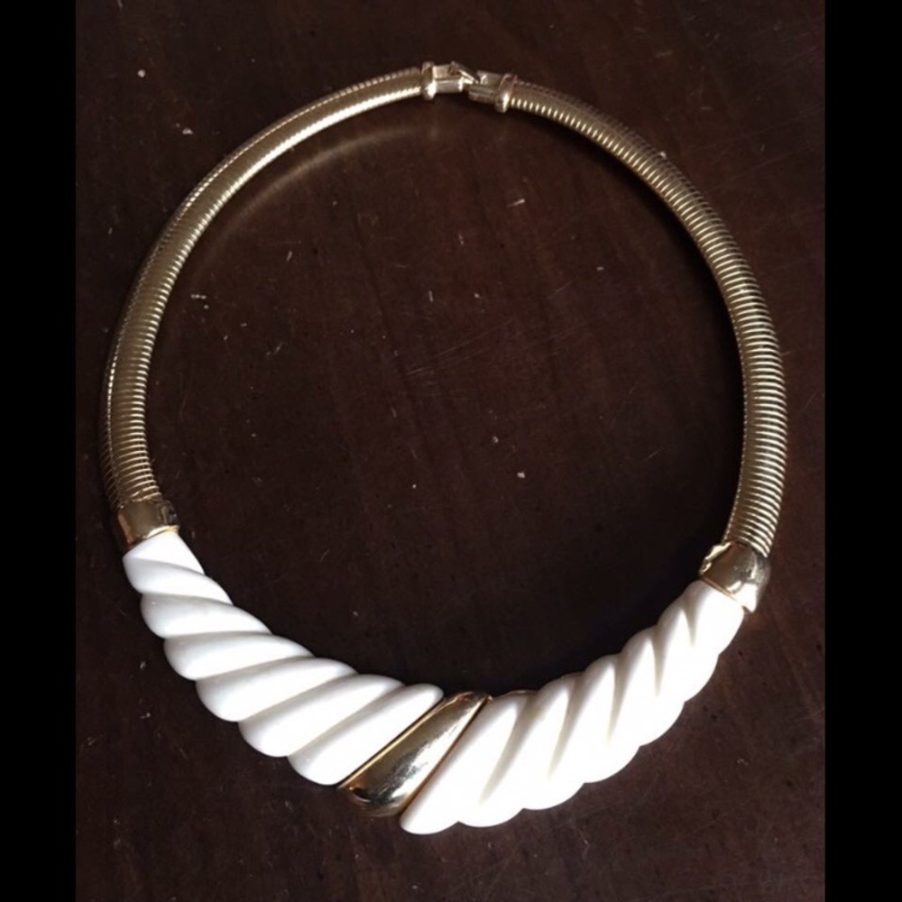 Vintage necklace!
